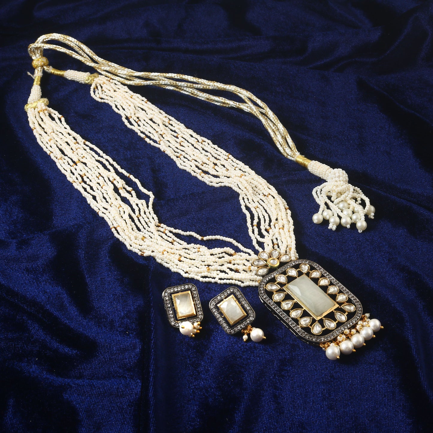 White Stone With Pearl Rani Haar