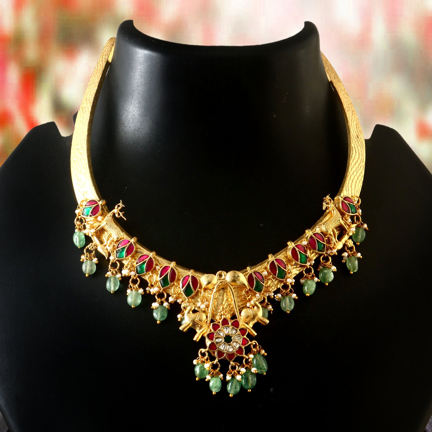 Choker Set Haram