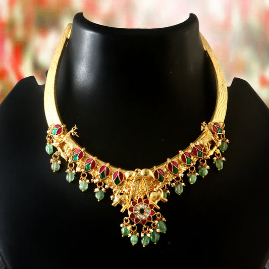 Choker Set Haram
