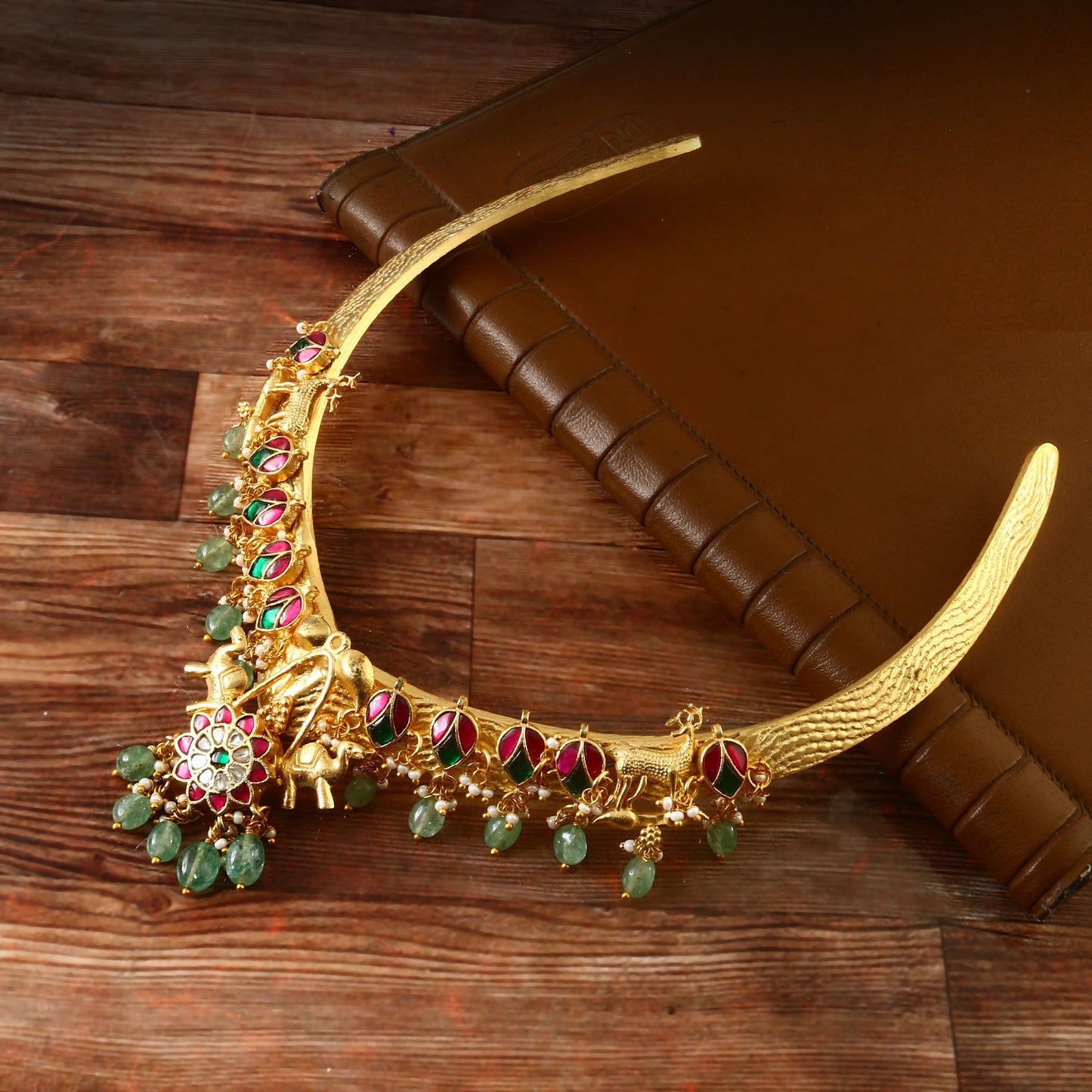 Choker Set Haram