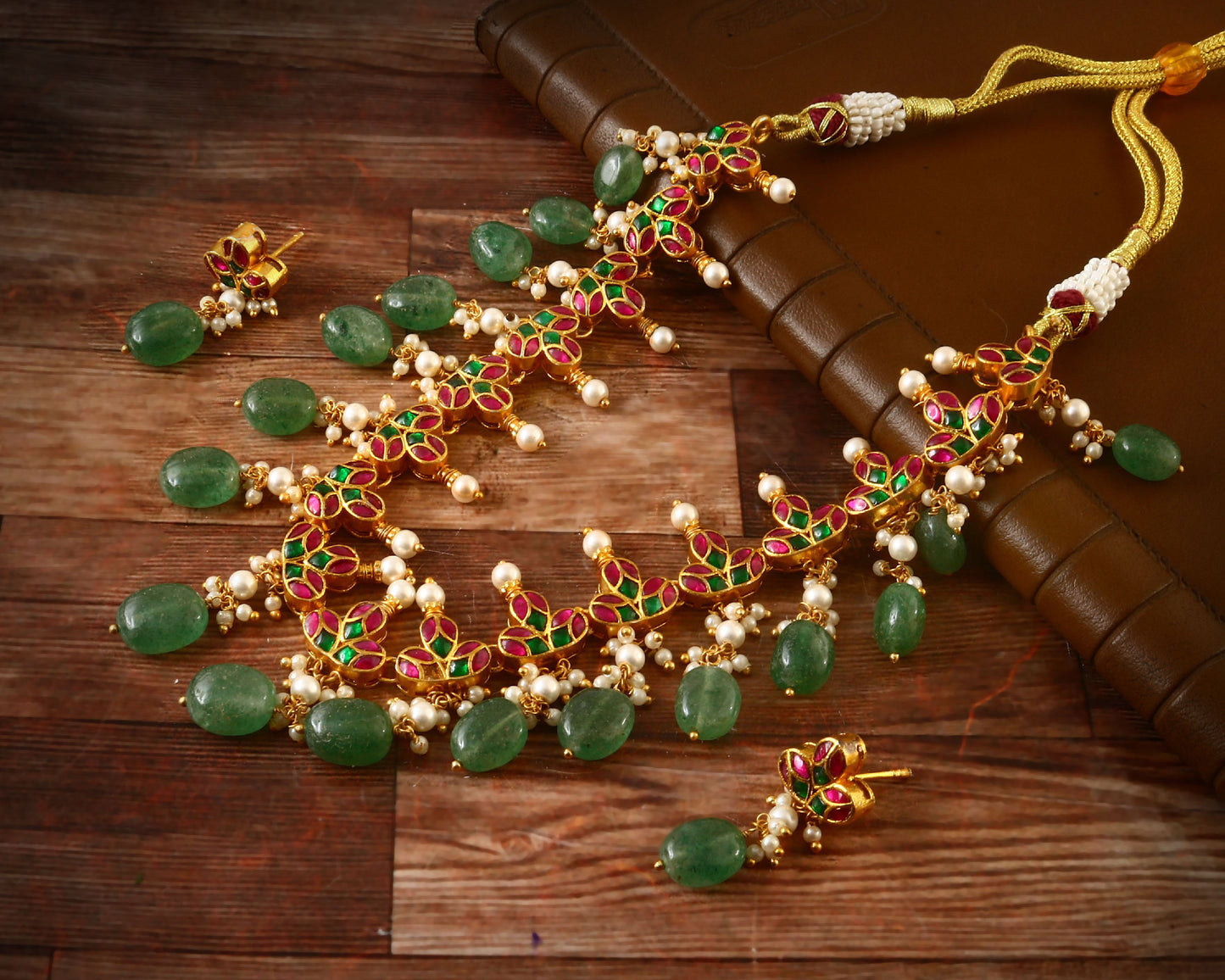 Multicolour kundan jewellery set