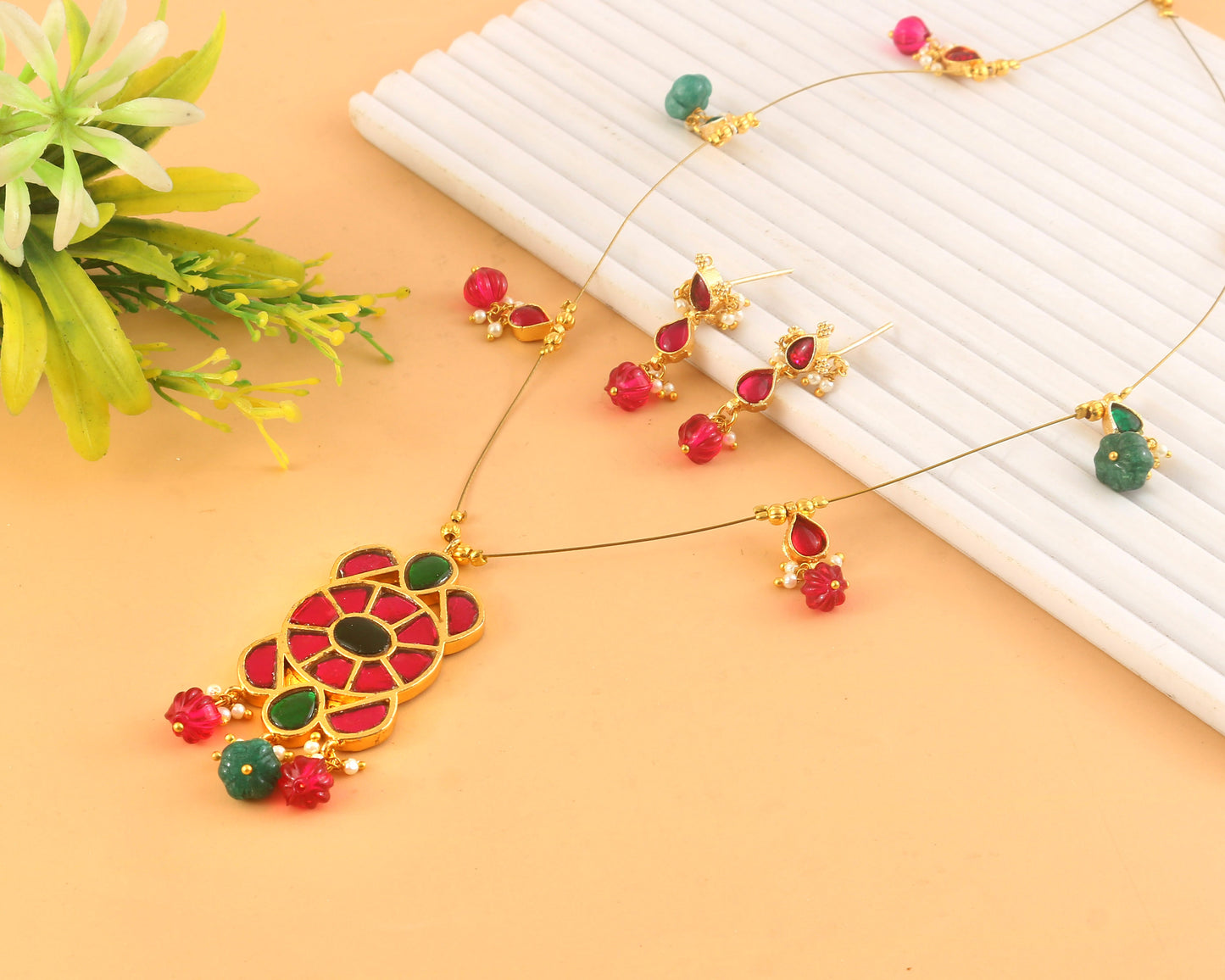 Jadau Kundan Necklace Set is beautifully handcrafted with premium Kundan