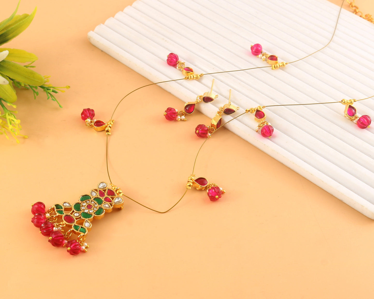 Jadau Kundan Necklace Set is beautifully handcrafted with premium Kundan