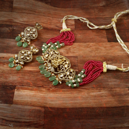 Antique Gold Necklace with Kundan Pendant