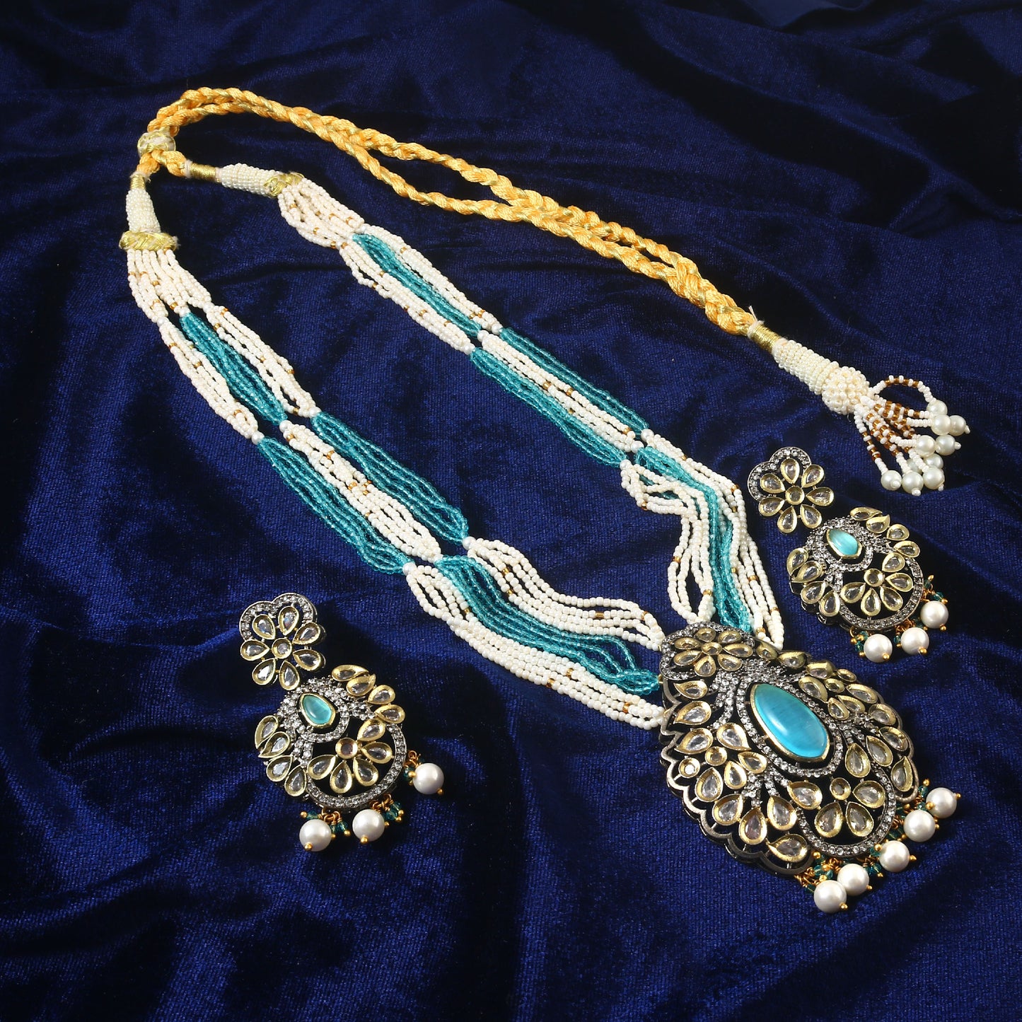 White Stone With Pearl Rani Haar