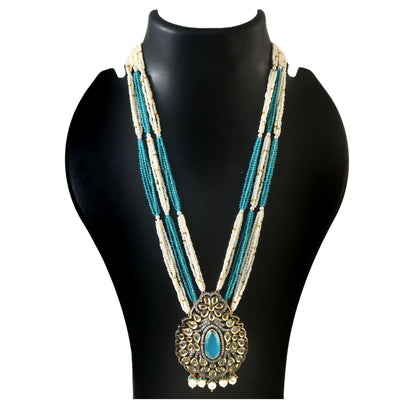 White Stone With Pearl Rani Haar