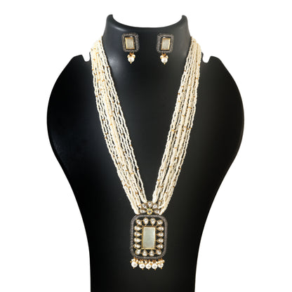 White Stone With Pearl Rani Haar