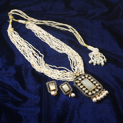 White Stone With Pearl Rani Haar