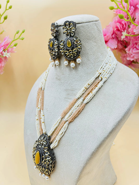 Orange & White Jadau Kundan Necklase Set