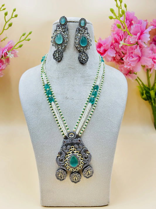 Jadau Kundan Necklase Set