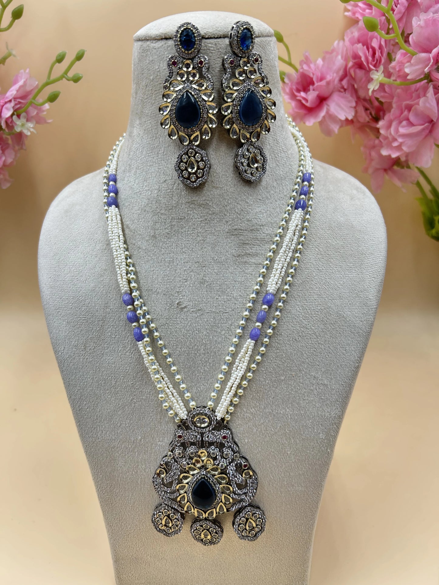 Jadau Kundan Necklase Set