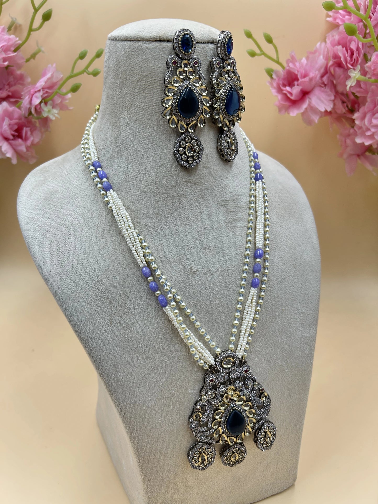 Jadau Kundan Necklase Set