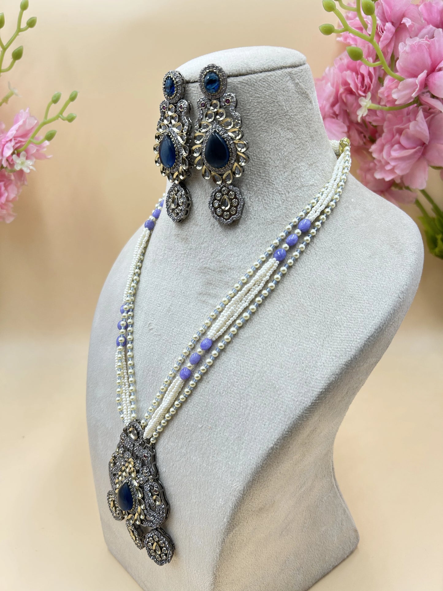 Jadau Kundan Necklase Set
