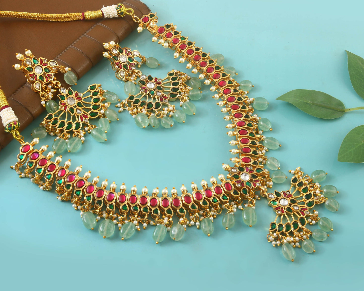 Jadau kundan necklace