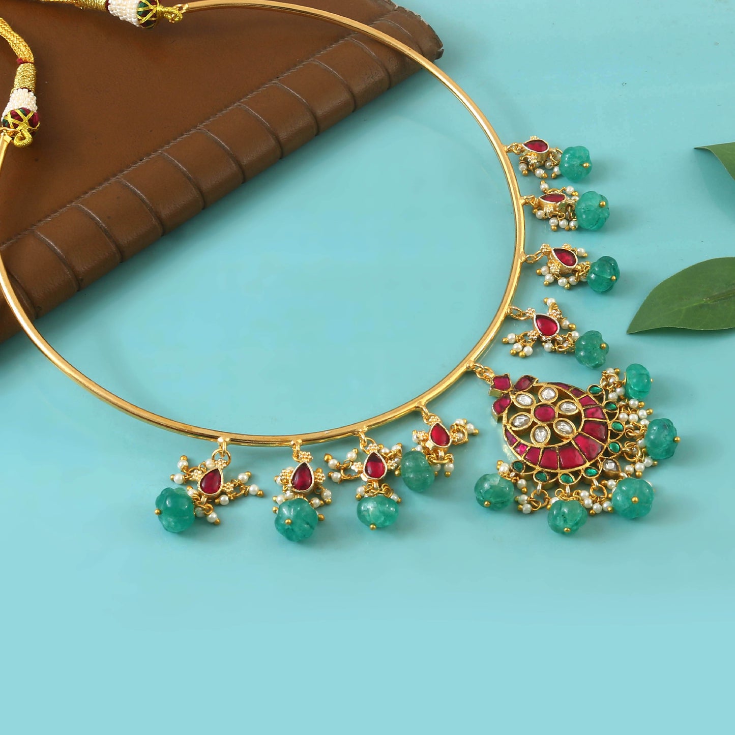 Exquisite Jadau Kundan Hasli Choker set