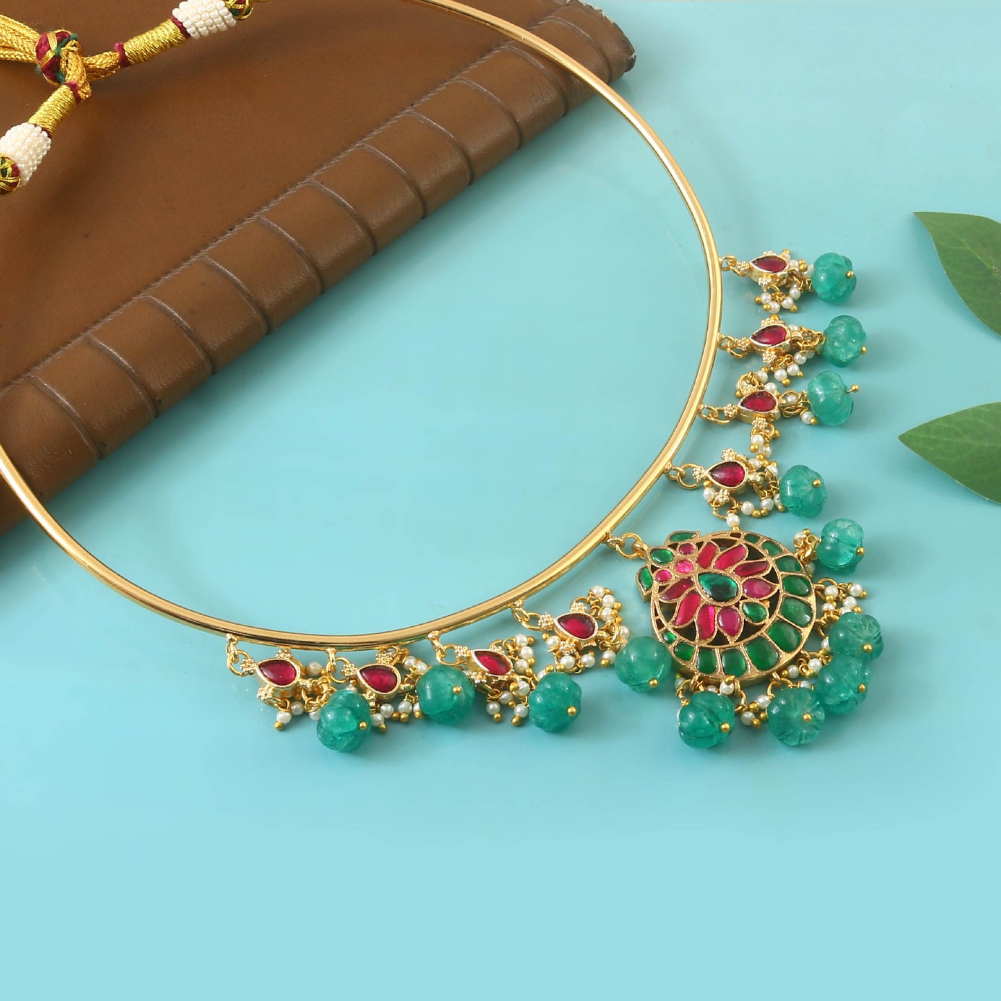 jadau kundan Necklace with Emerald bead Accents set