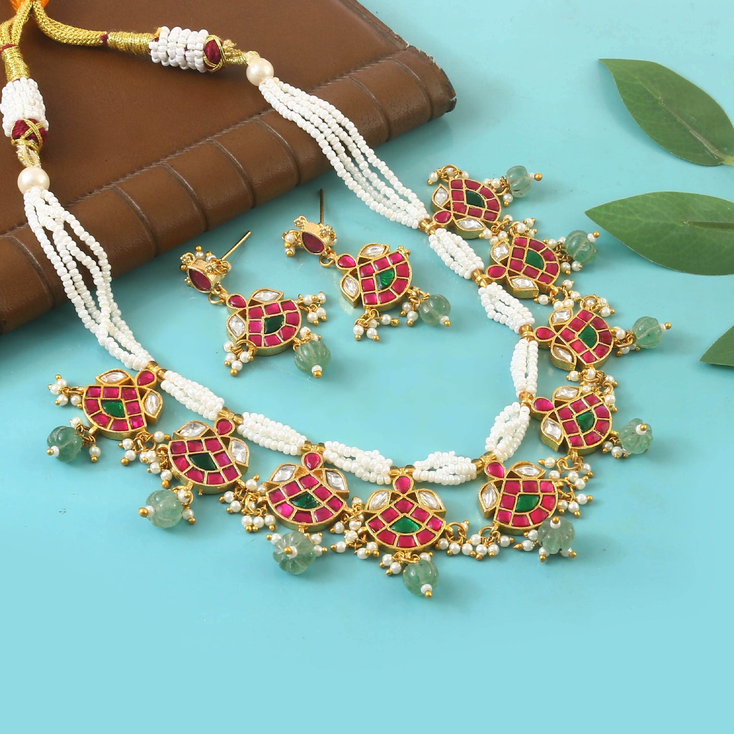 jadau kundan Necklace with Emerald bead Accents set