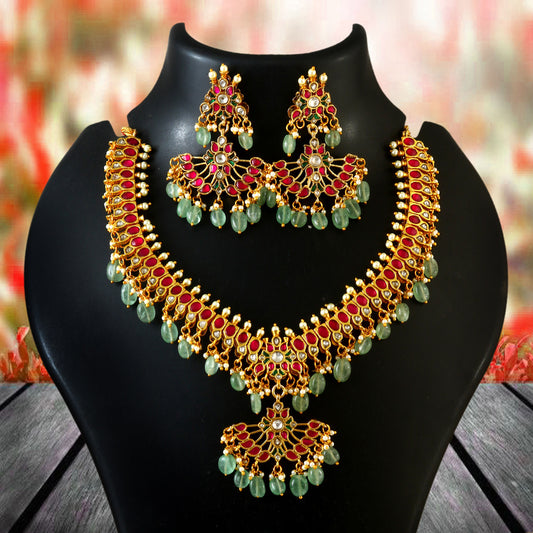 Guttapusalu Peacock Kundan Choker