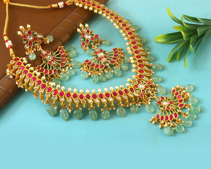 Guttapusalu Peacock Kundan Choker
