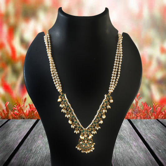 Pearl Mala With Jadau Kundan Side Lockets