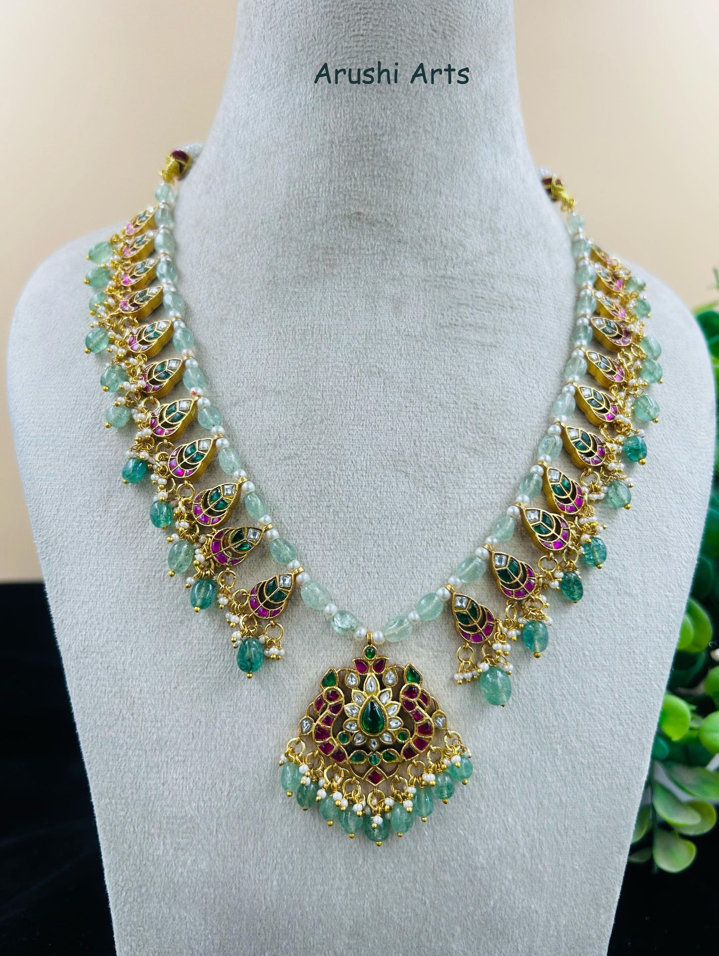 Jadau Kundan Necklase Set 1