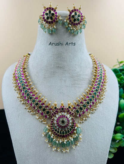 KUNDAN NECKLASE SET