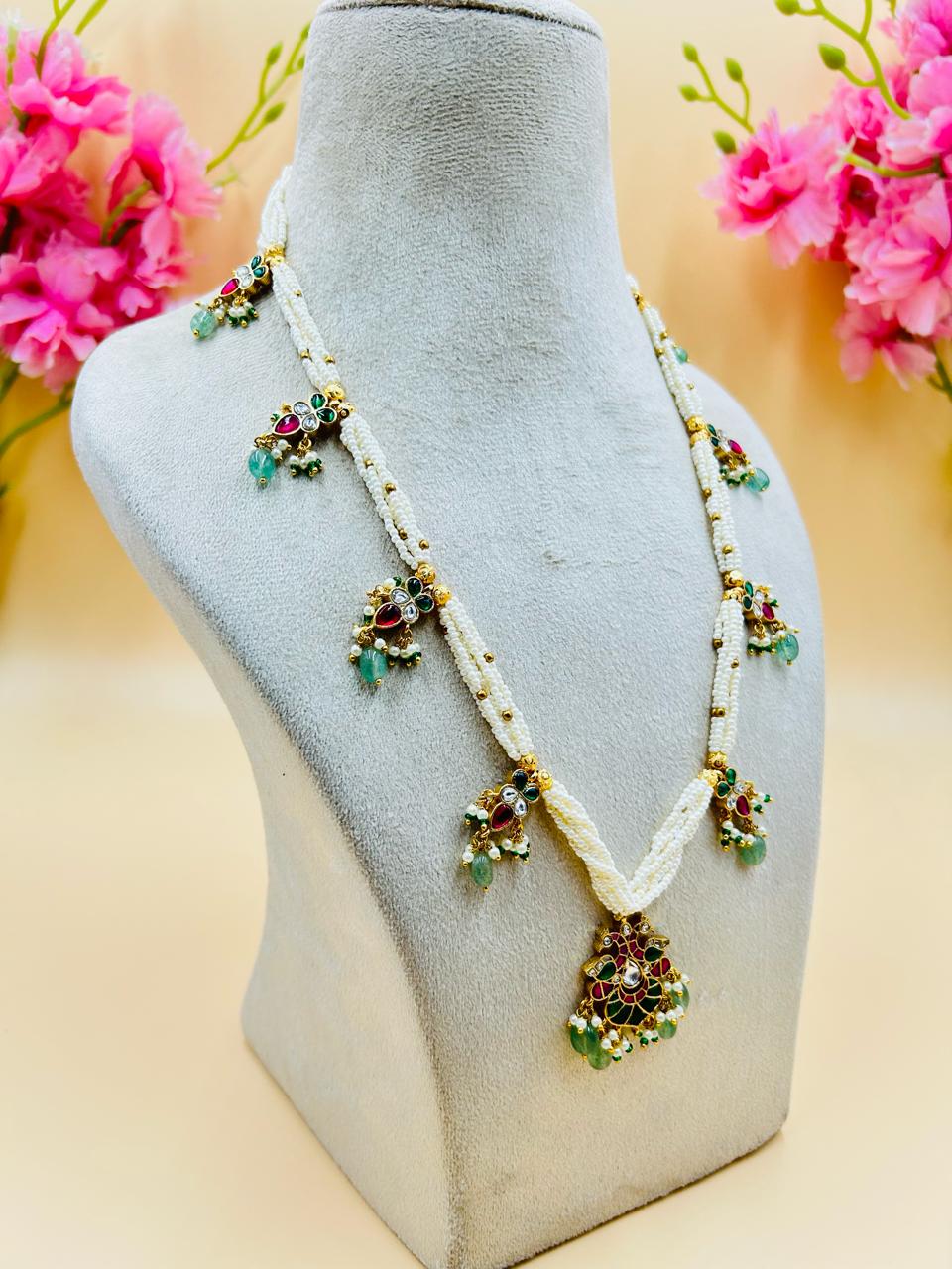 Loose Necklace Set