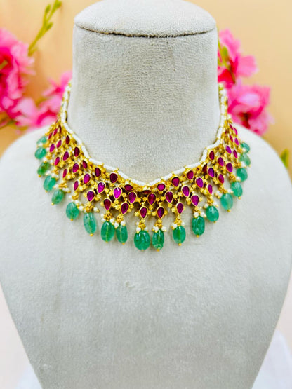 Jadau Kundan Necklace (Green Pearl)
