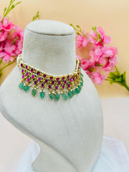 Jadau Kundan Necklace (Green Pearl)