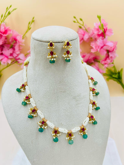 Choker Jadau Kundan Necklace Set
