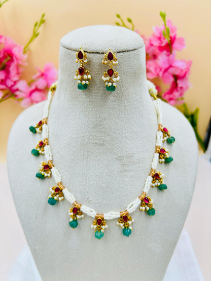 Choker Jadau Kundan Necklace Set