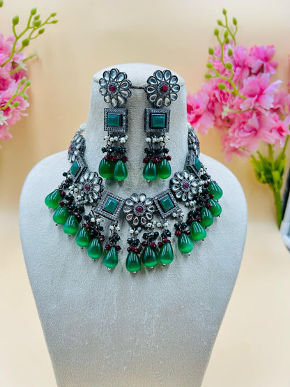 Necklace Set Black Polish (Green)