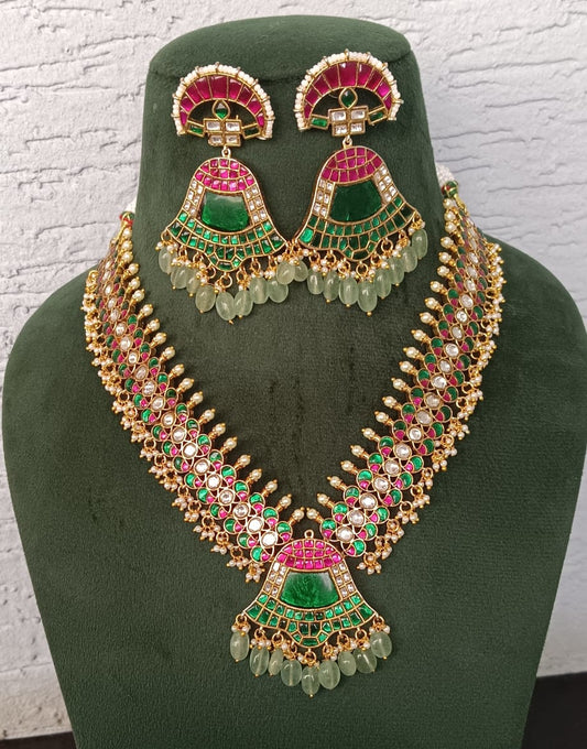 Necklace set