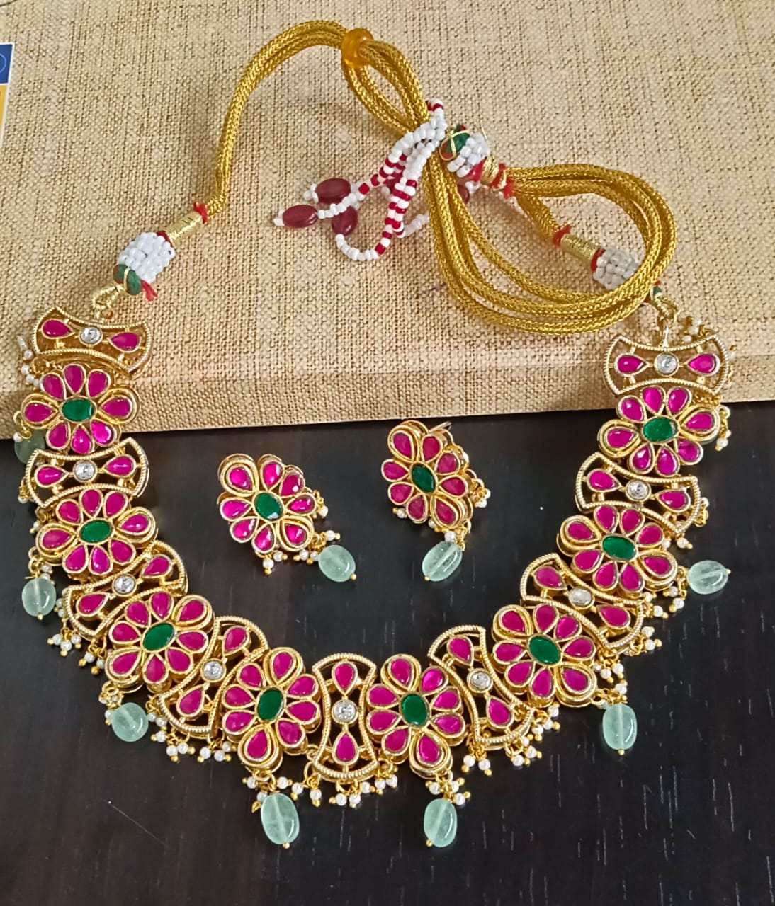 Necklace set