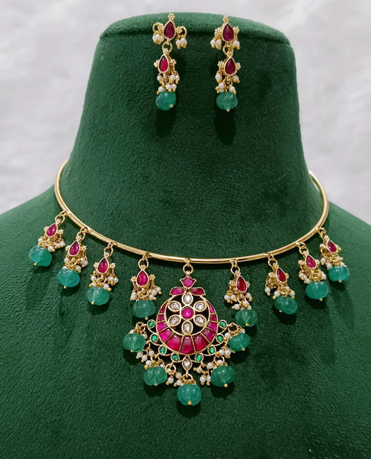Exquisite Jadau Kundan Hasli Choker set