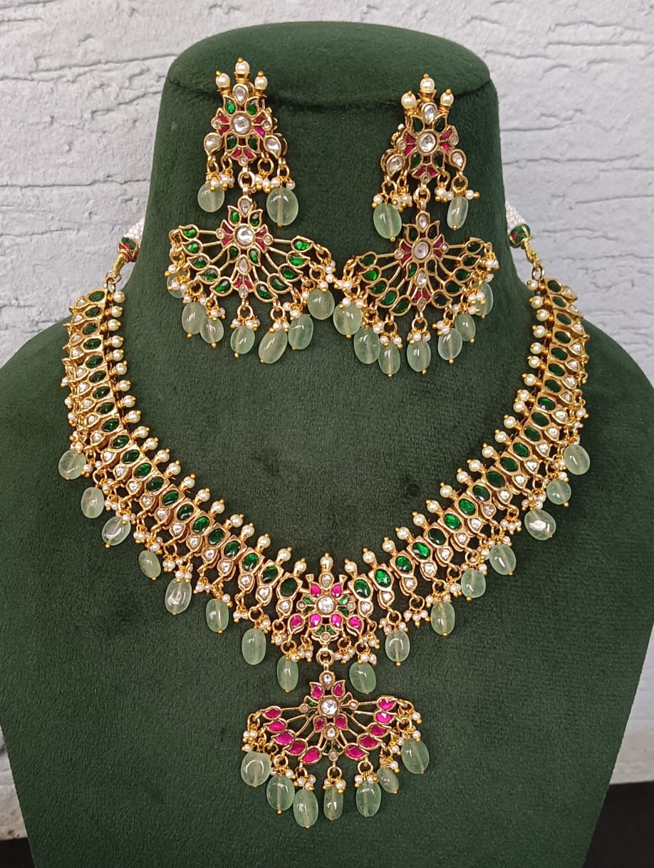 Jadau kundan necklace