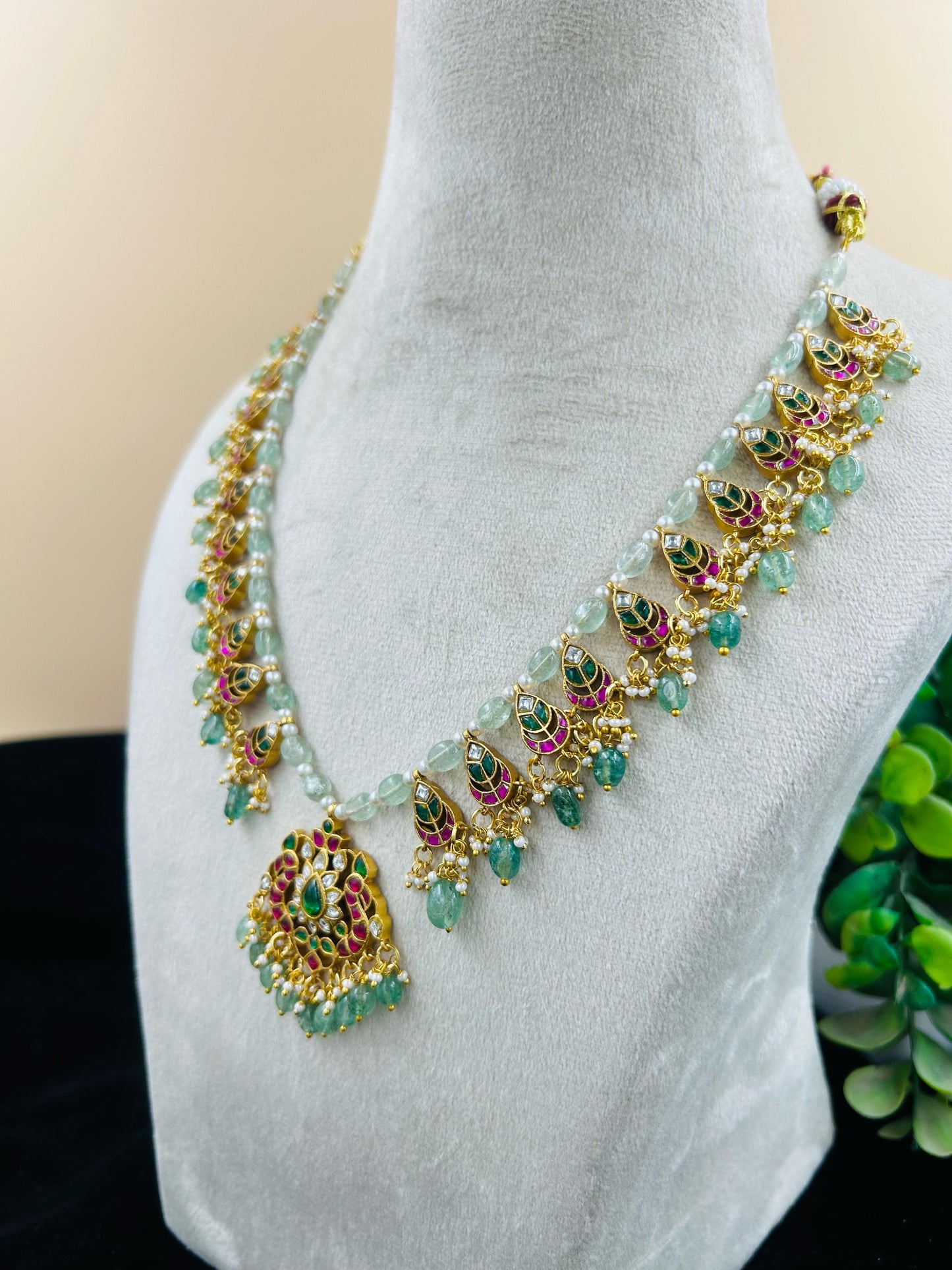 Jadau Kundan Necklase Set 1