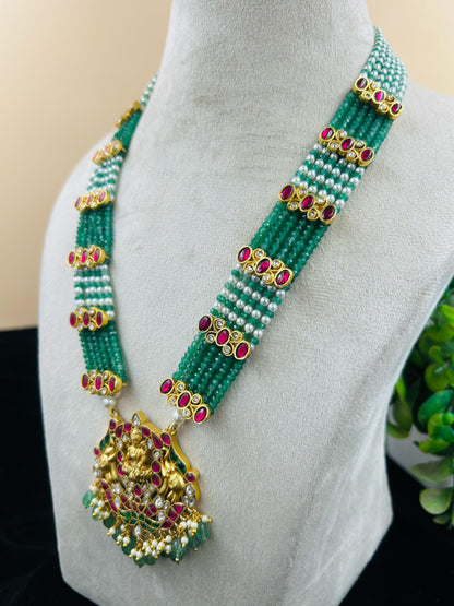 Laxmi Pendant Jada kundan Set